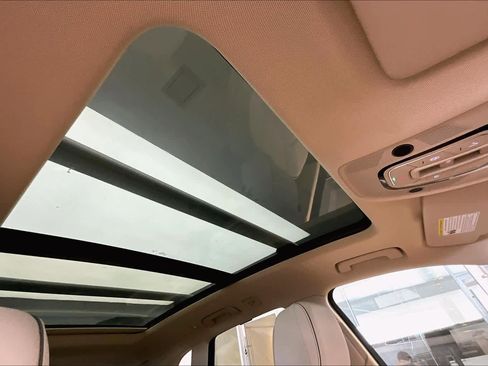 Certified 2025 Audi Q5 2.0T Premium Plus w/ Premium Plus Package image 13