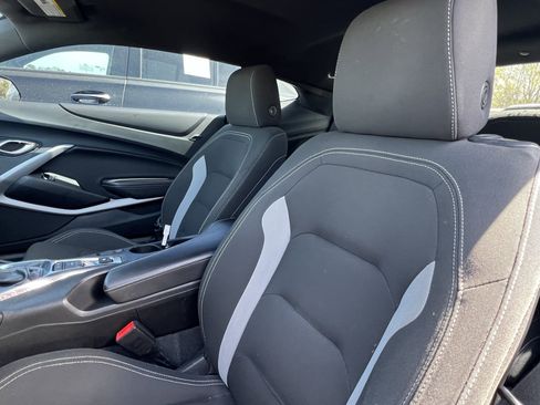 Used 2019 Chevrolet Camaro LT w/ RS Package image 16