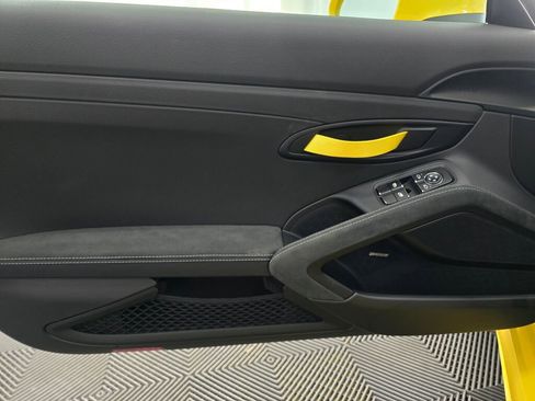 Certified 2025 Porsche 718 Boxster Spyder RS image 31