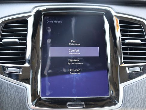 Used 2017 Volvo XC90 T6 Inscription w/ Vision Package AWD/4WD image 28