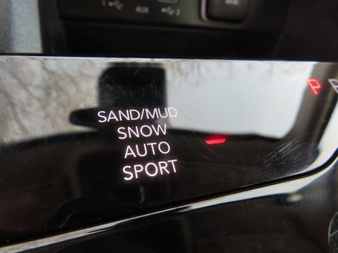 Certified 2023 Jeep Grand Cherokee Limited image 10