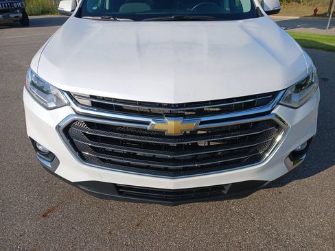 Used 2021 Chevrolet Traverse LT w/ LPO, Floor Liner Package AWD/4WD image 3