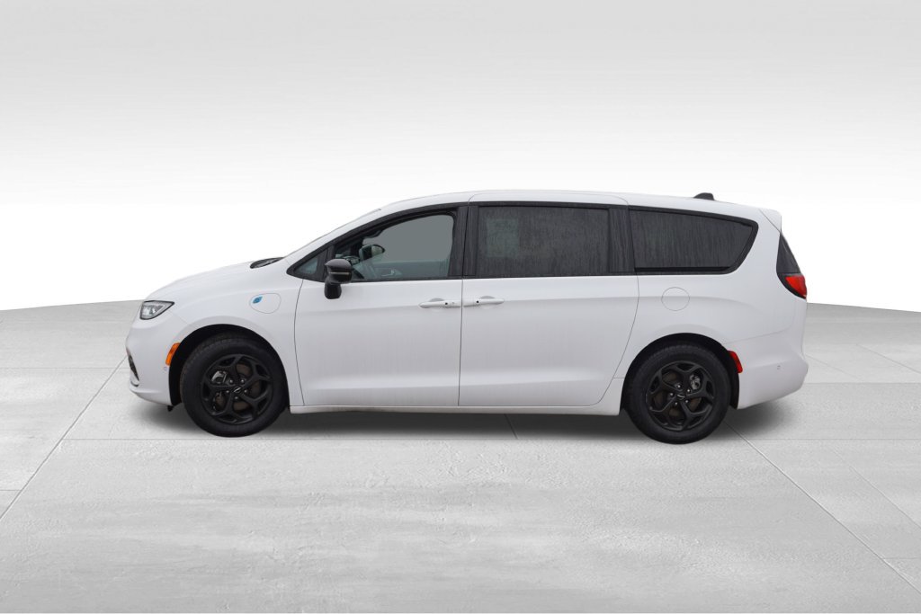 Used 2024 Chrysler Pacifica Limited FWD image 9