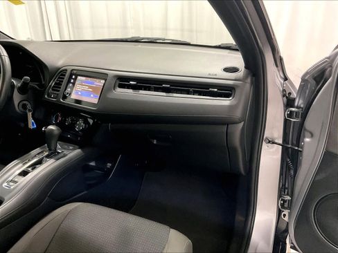 Used 2019 Honda HR-V Sport image 13
