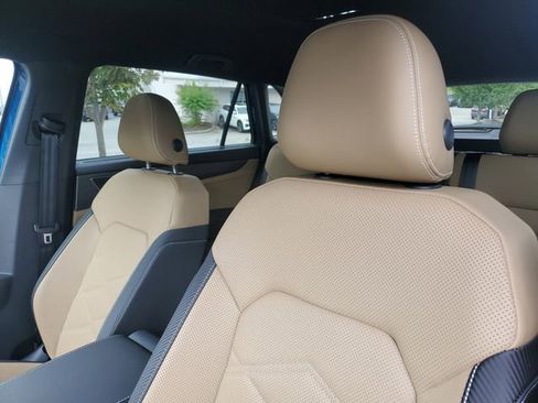 New 2026 Volkswagen Atlas Cross Sport SE image 17