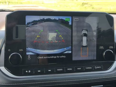 Used 2023 Nissan Rogue Platinum w/ Platinum Premium Package image 20