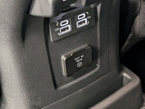 Used 2022 Jeep Wrangler Unlimited Sahara image 25