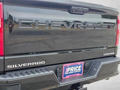 Used 2025 Chevrolet Silverado 1500 Custom Trail Boss w/ Turbomax Blackout Package AWD/4WD image 14