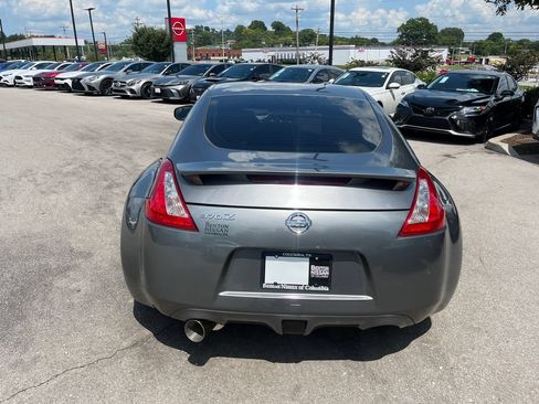 Used 2011 Nissan 370Z Coupe w/ Sport Pkg RWD image 5