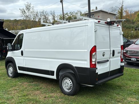 Used 2025 RAM ProMaster 2500 w/ Premium Convenience Group image 5