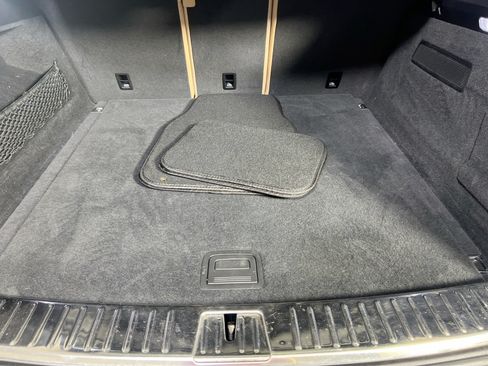 Used 2021 Porsche Cayenne AWD/4WD image 27