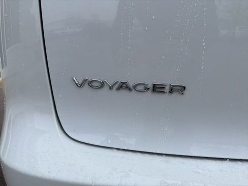Used 2024 Chrysler Voyager LX FWD image 10
