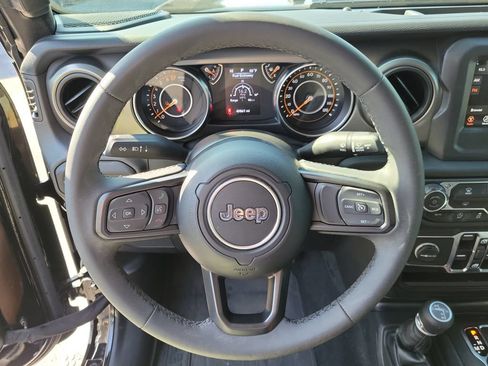Used 2023 Jeep Gladiator Sport AWD/4WD image 23