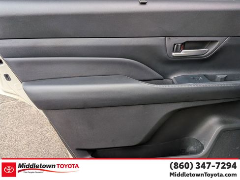 Certified 2024 Toyota Grand Highlander AWD image 27