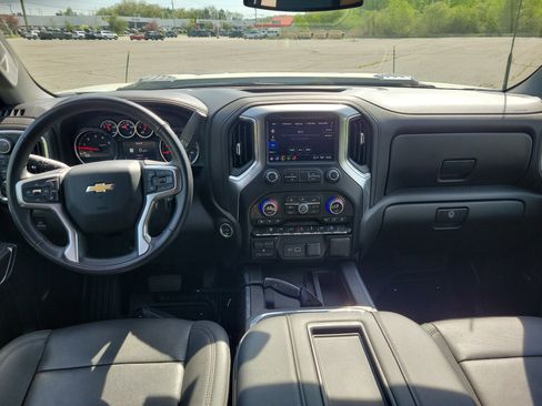 Used 2022 Chevrolet Silverado 3500 LTZ w/ LTZ Convenience Package AWD/4WD image 18