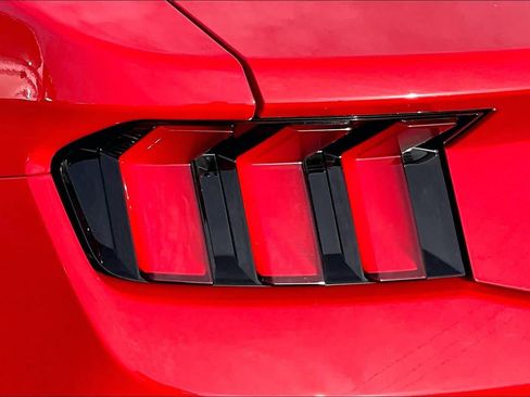 Used 2026 Ford Mustang Coupe RWD image 22