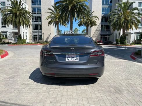 Used 2020 Tesla Model S Long Range image 9