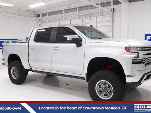 Used 2021 Chevrolet Silverado 1500 LT image 4