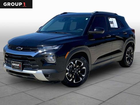 Used 2021 Chevrolet TrailBlazer LT w/ Sun and Liftgate Package FWD image 1