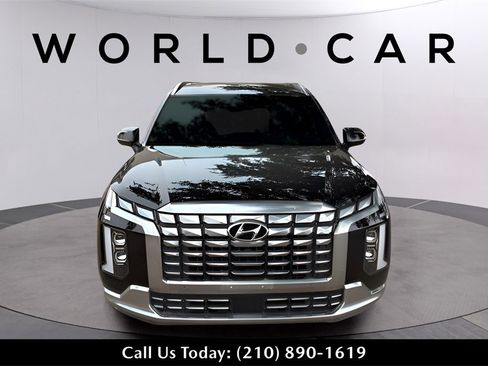 Used 2023 Hyundai Palisade Calligraphy image 4