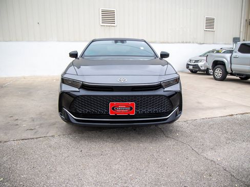 Certified 2026 Toyota Crown XLE image 3