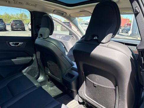Certified 2024 Volvo XC60 B5 Plus AWD/4WD image 37