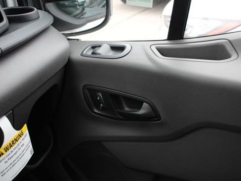 New 2026 Ford Transit 250 148 Medium Roof w/ Load Area Protection Package RWD image 16