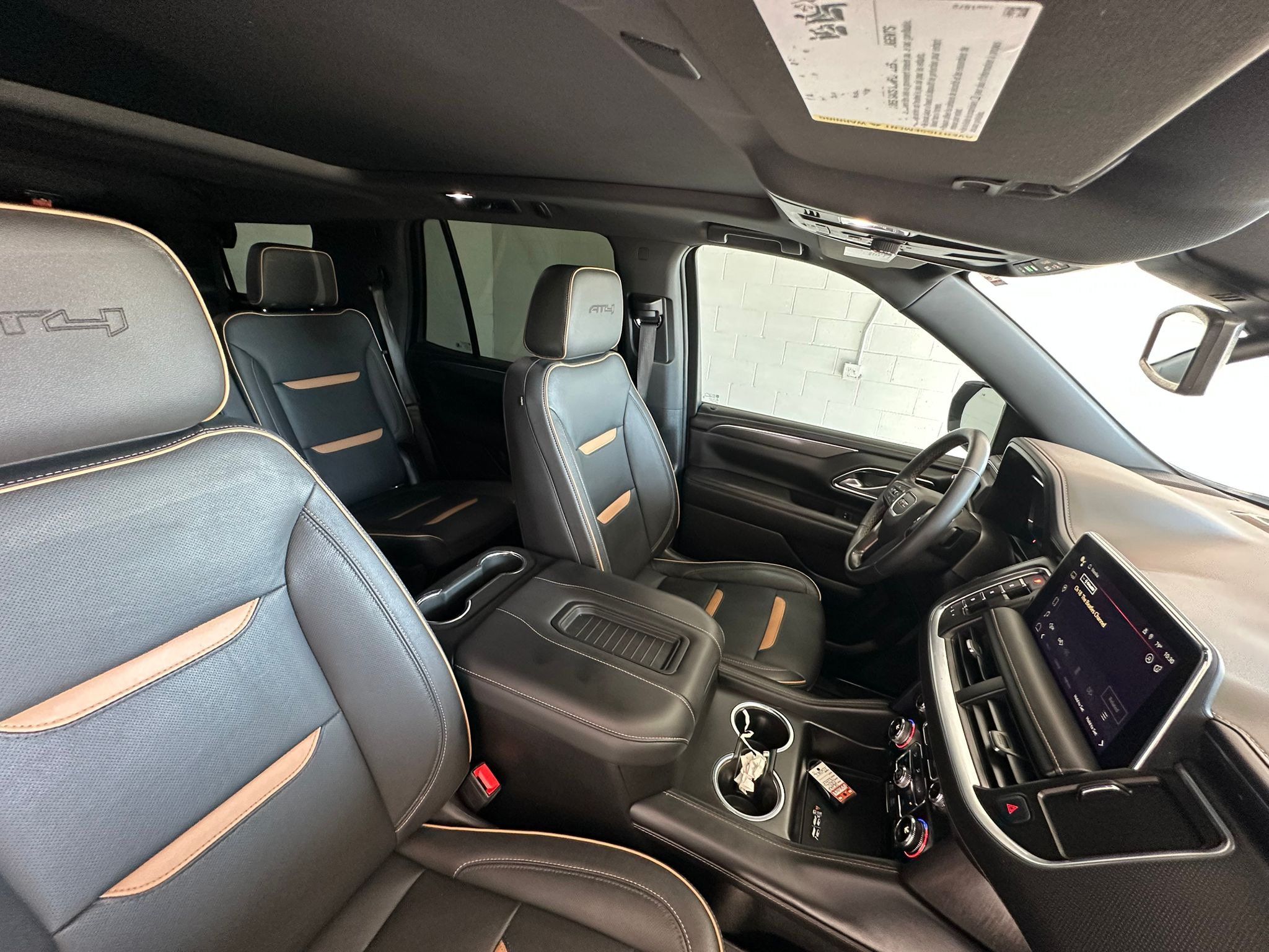 Used 2022 GMC Yukon AT4 AWD/4WD image 17