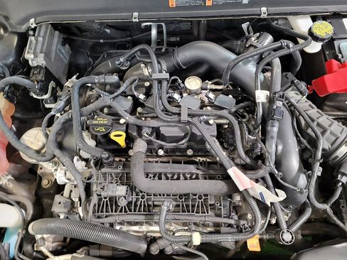 Used 2020 Ford Fusion SE image 30