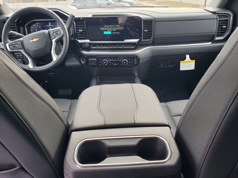 New 2026 Chevrolet Silverado 2500 LTZ w/ LTZ Premium Package AWD/4WD image 5