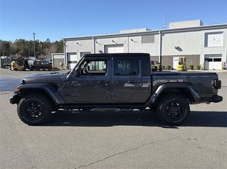 Used 2024 Jeep Gladiator Sport video 2