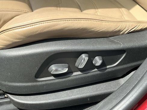 Used 2017 Cadillac XT5 Platinum image 23