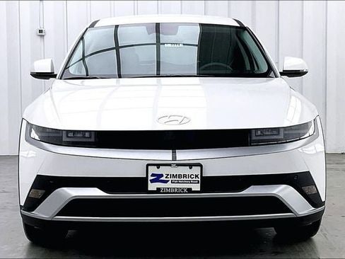 New 2026 Hyundai Ioniq 5 SEL image 3