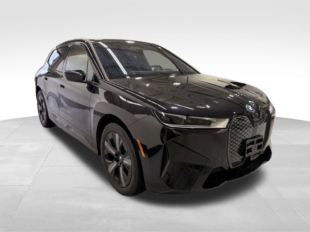 Used 2024 BMW iX xDrive50 w/ Sport Package AWD/4WD image 7