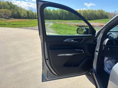 New 2026 Chevrolet Traverse LT w/ Midnight/Sport Edition FWD image 13