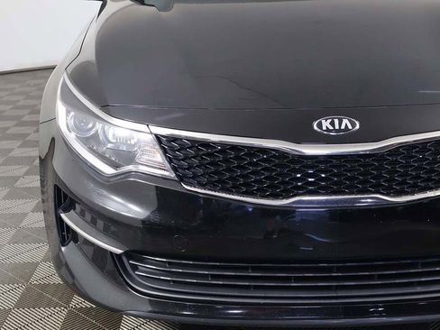 Used 2017 Kia Optima LX image 10