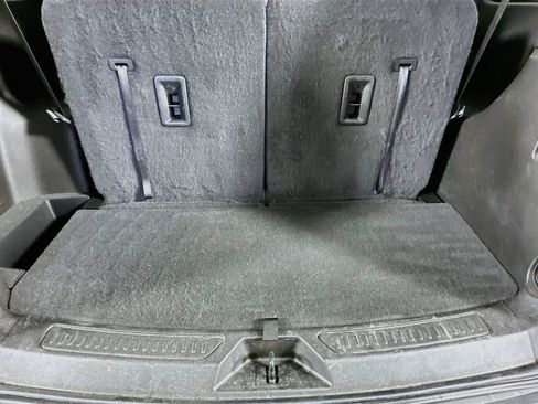 Used 2020 GMC Acadia SLE FWD image 34