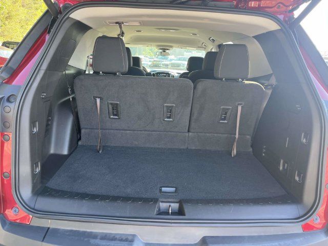 Used 2019 Chevrolet Traverse LT FWD image 12