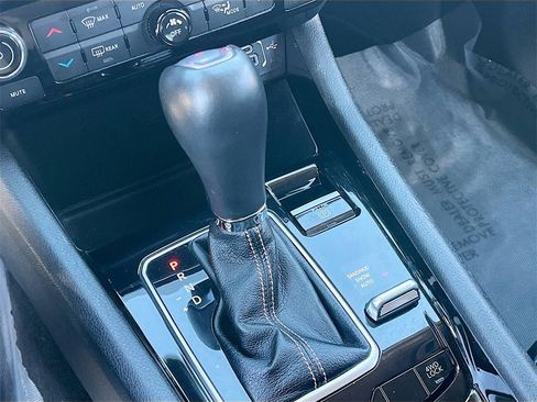 Used 2022 Jeep Compass Limited image 16