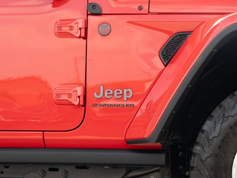 Used 2026 Jeep Wrangler Rubicon AWD/4WD image 31