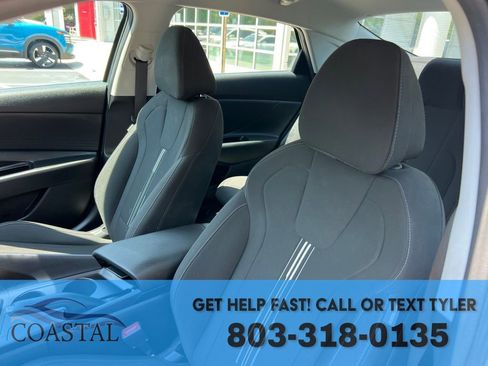 Used 2023 Hyundai Elantra SEL FWD image 10