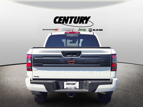 Used 2025 Nissan Frontier PRO-4X w/ Pro Convenience Package image 5