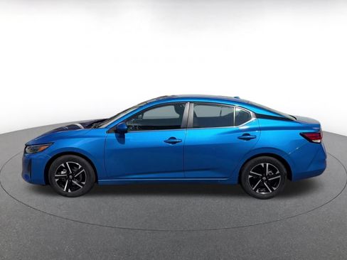 Used 2025 Nissan Sentra SV FWD image 9