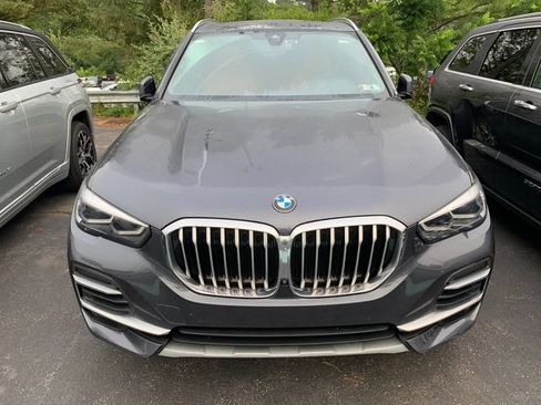 Used 2022 BMW X5 xDrive40i w/ Parking Assistance Package AWD/4WD image 10