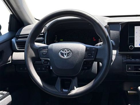 Used 2025 Toyota Camry LE FWD image 15