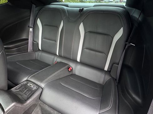 Used 2016 Chevrolet Camaro SS RWD image 17