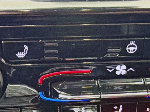 Used 2021 Jeep Grand Cherokee L Limited image 41