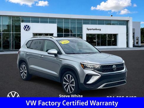 Certified 2023 Volkswagen Taos SE FWD image 1