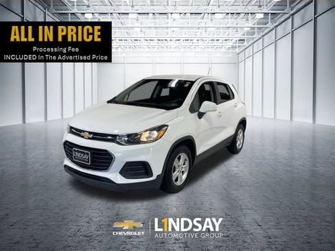 Used 2020 Chevrolet Trax LS w/ Tint and Cruise Package FWD image 1