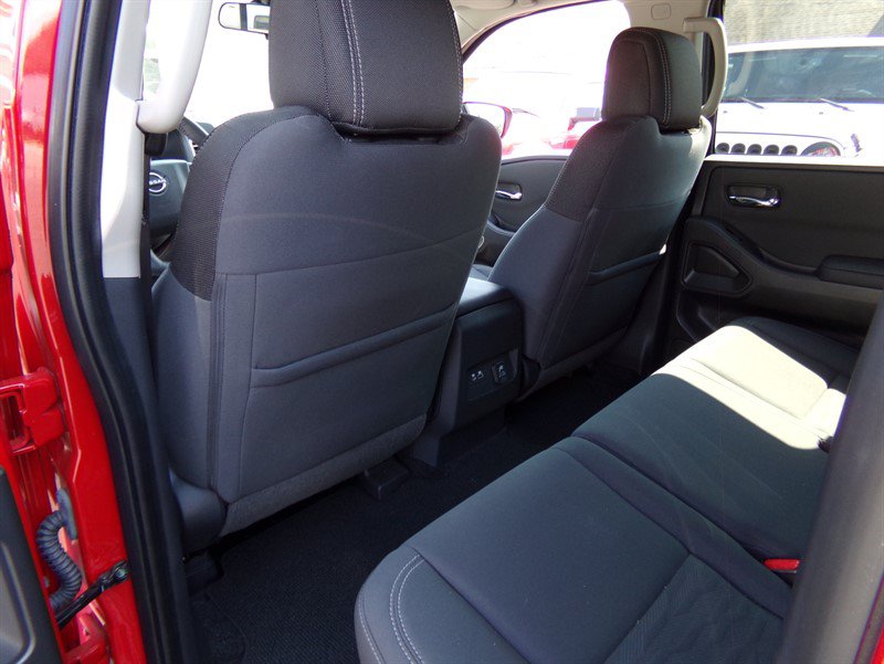 Used 2022 Nissan Frontier SV AWD/4WD image 23
